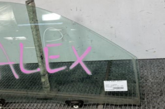 Vitre avant droit TOYOTA YARIS 1