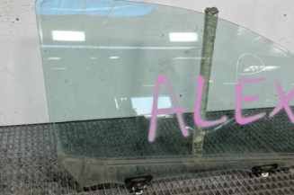 Vitre avant droit TOYOTA YARIS 1