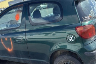Vitre avant droit TOYOTA YARIS 1