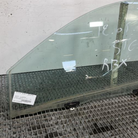 Vitre avant gauche TOYOTA YARIS 1