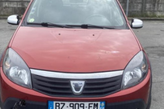 Pare choc avant DACIA SANDERO 1