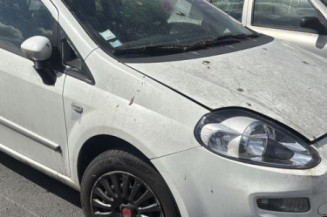 Aile avant gauche FIAT GRANDE PUNTO