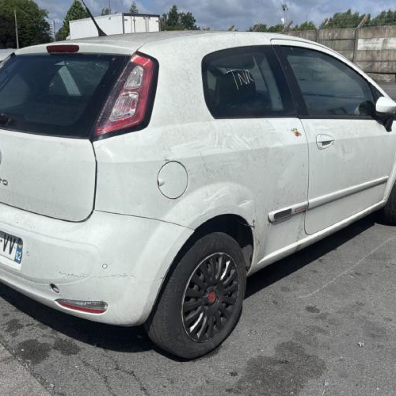 Aile avant gauche FIAT GRANDE PUNTO Photo n°7