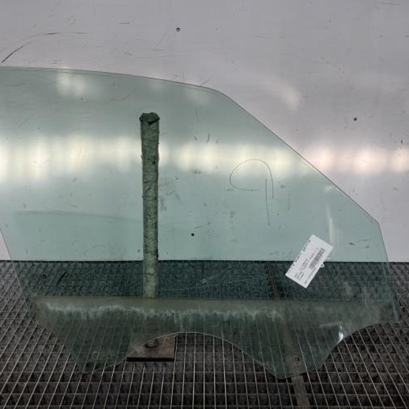 Vitre avant gauche OPEL ZAFIRA TOURER C Photo n°4