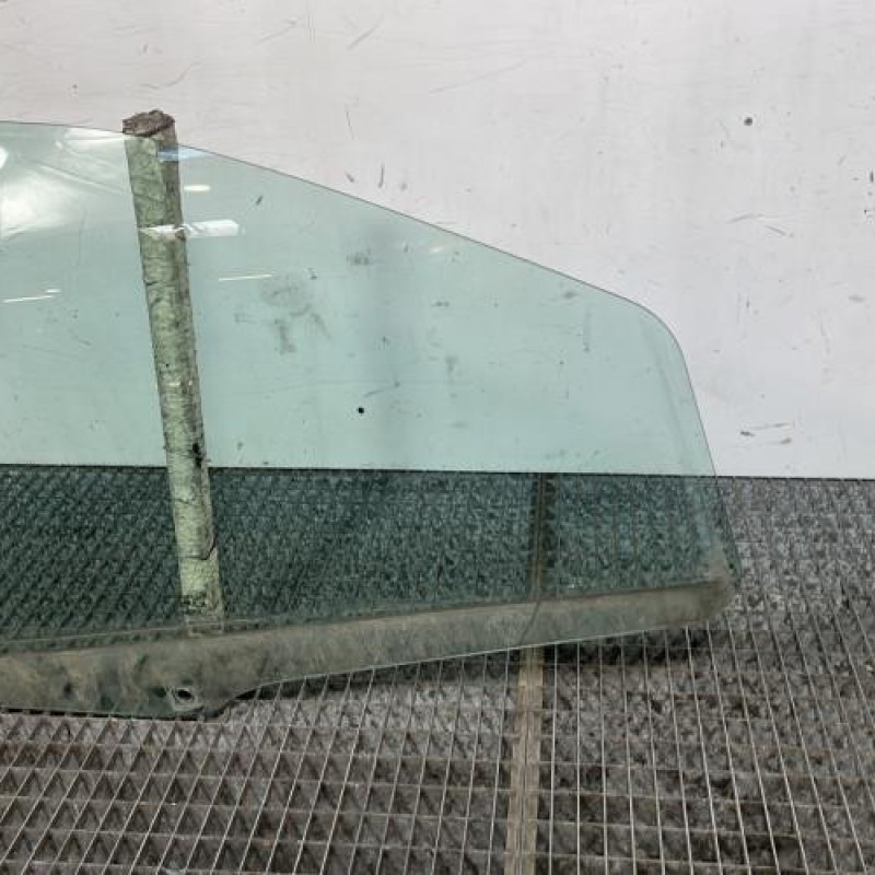 Vitre avant droit FIAT PUNTO 2 Photo n°2