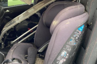 Vitre avant gauche VOLKSWAGEN TOURAN 3