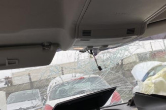 Vitre avant gauche VOLKSWAGEN TOURAN 3