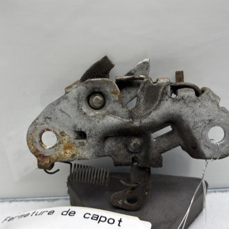Fermeture de capot PEUGEOT 106