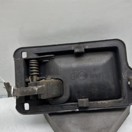 Poignee interieur avant droit PEUGEOT 106