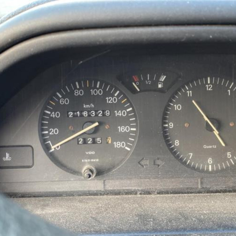 Poignee interieur avant droit PEUGEOT 106 Photo n°20