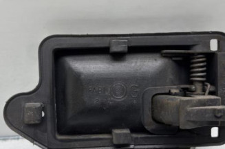Poignee interieur avant gauche PEUGEOT 106