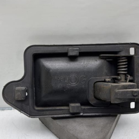 Poignee interieur avant gauche PEUGEOT 106