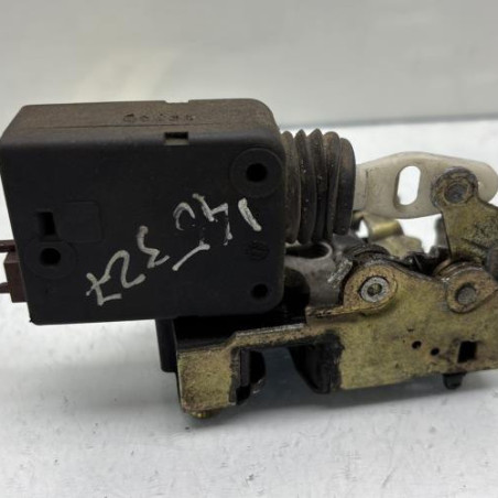 Serrure arriere droit PEUGEOT 106
