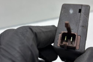 Serrure arriere droit PEUGEOT 106