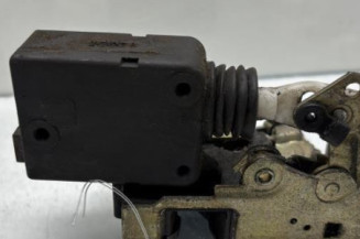 Serrure avant droit PEUGEOT 106