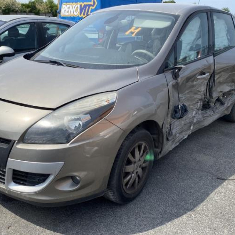 Anti brouillard gauche (feux) RENAULT SCENIC 3 Photo n°5