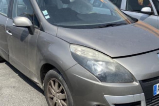 Anti brouillard gauche (feux) RENAULT SCENIC 3