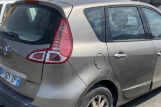 Anti brouillard gauche (feux) RENAULT SCENIC 3
