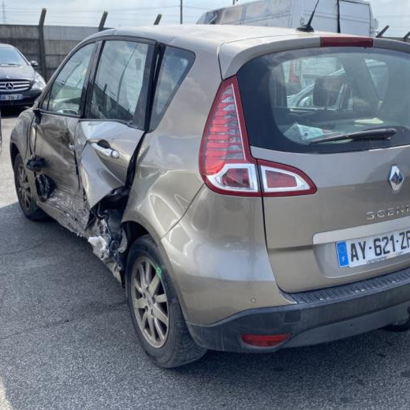 Anti brouillard gauche (feux) RENAULT SCENIC 3 Photo n°8