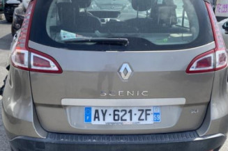 Anti brouillard gauche (feux) RENAULT SCENIC 3