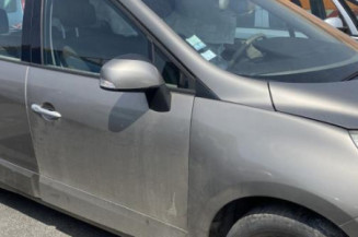 Anti brouillard gauche (feux) RENAULT SCENIC 3