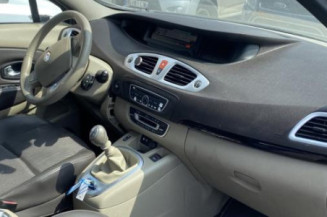Anti brouillard gauche (feux) RENAULT SCENIC 3