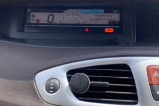 Anti brouillard gauche (feux) RENAULT SCENIC 3
