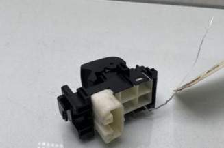 Interrupteur de leve vitre arriere gauche TOYOTA YARIS 3