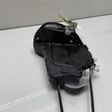 Serrure arriere gauche TOYOTA YARIS 3