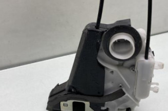 Serrure arriere gauche TOYOTA YARIS 3