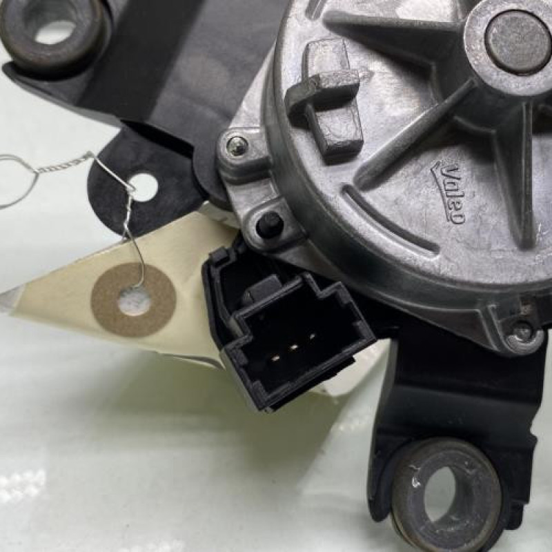 Moteur essuie glace arriere RENAULT CLIO 4 Photo n°4