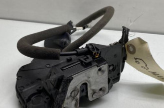 Serrure arriere droit RENAULT CLIO 4