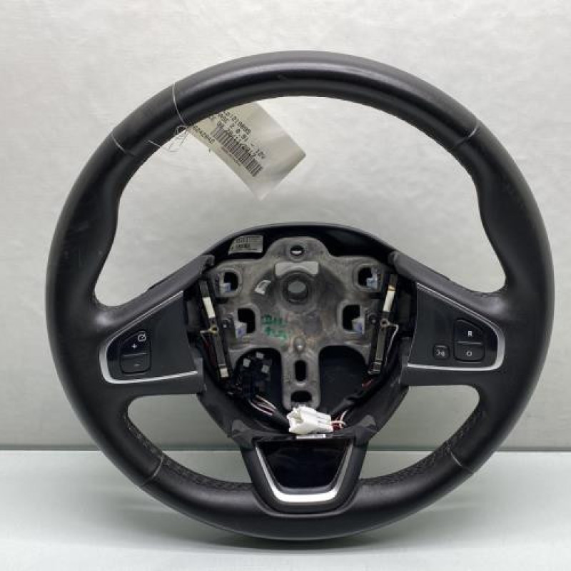 Volant RENAULT CLIO 4 Photo n°1