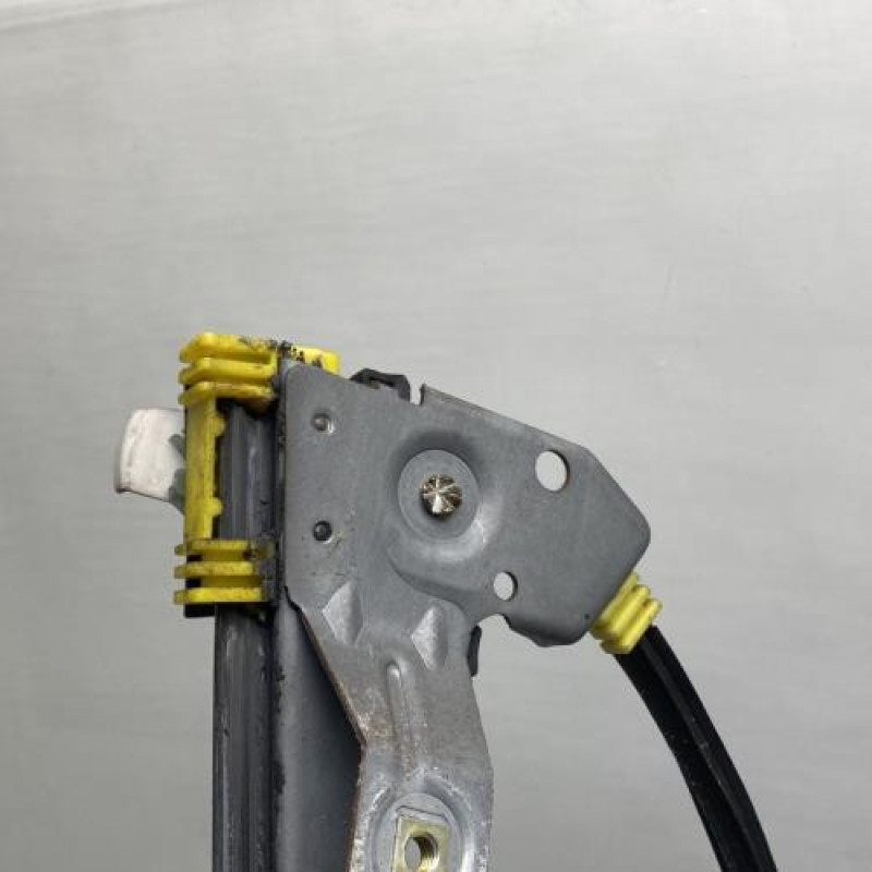Leve vitre electrique avant gauche RENAULT MEGANE 1 Photo n°3