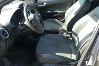 Feu arriere principal gauche (feux) OPEL CORSA D