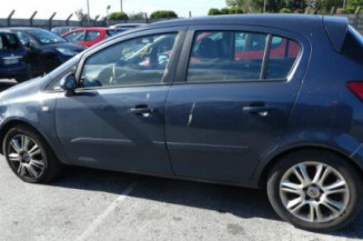 Serrure arriere droit OPEL CORSA D