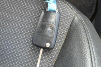 Serrure arriere droit OPEL CORSA D