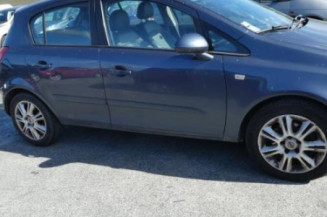 Serrure arriere droit OPEL CORSA D
