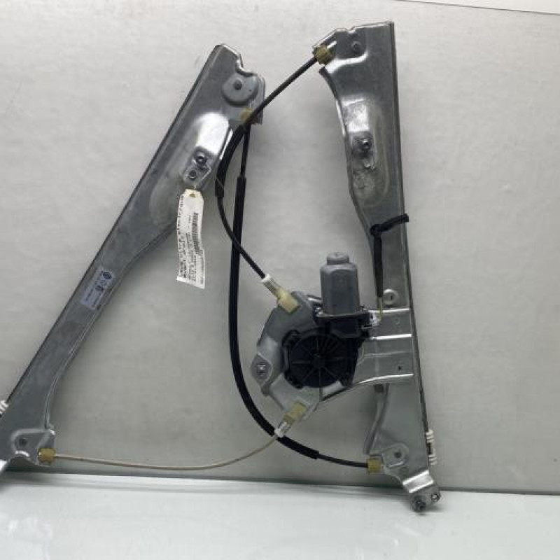 Leve vitre electrique avant droit RENAULT CLIO 3 Photo n°6
