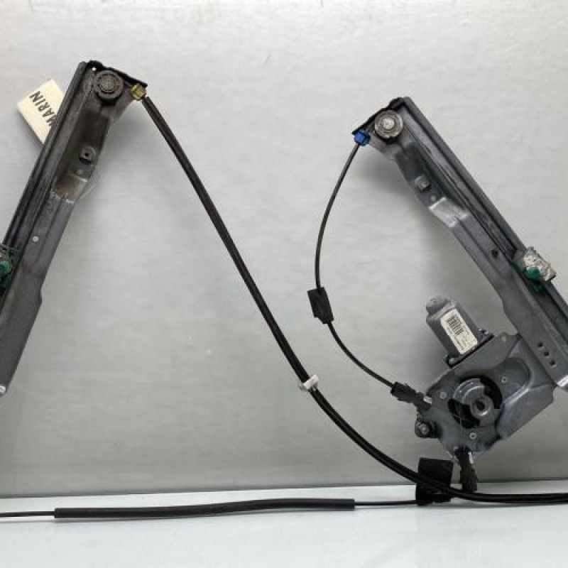 Leve vitre electrique avant gauche RENAULT CLIO 3 Photo n°1