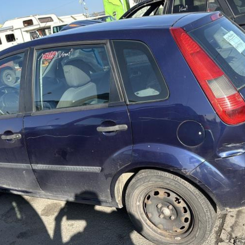 Feu arriere principal droit (feux) FORD FIESTA 5 Photo n°11