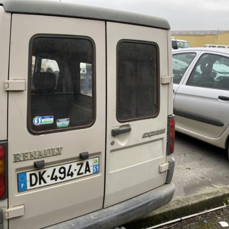 Bouton de warning RENAULT EXPRESS Photo n°19