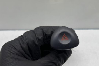 Bouton de warning RENAULT CLIO 2 Photo n°1