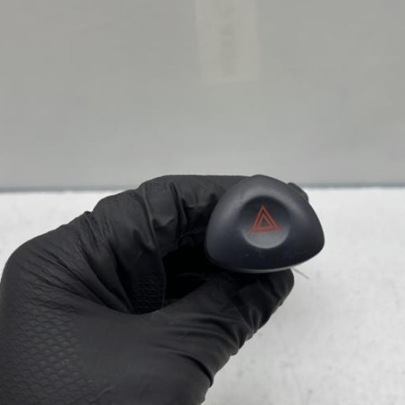 Bouton de warning RENAULT CLIO 2 Photo n°1