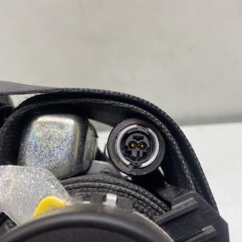 Pretensionneur de ceinture avant gauche VOLKSWAGEN GOLF 6 Photo n°4