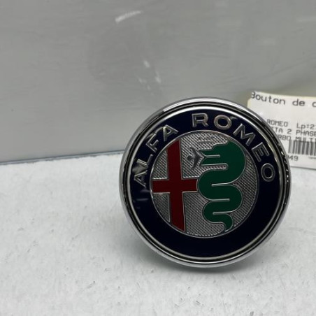 Bouton de coffre ALFA ROMEO GIULIETTA 2 Photo n°1