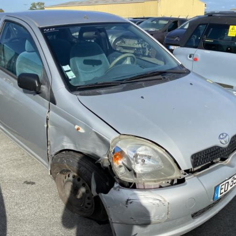 Aile avant gauche TOYOTA YARIS 1 Photo n°11