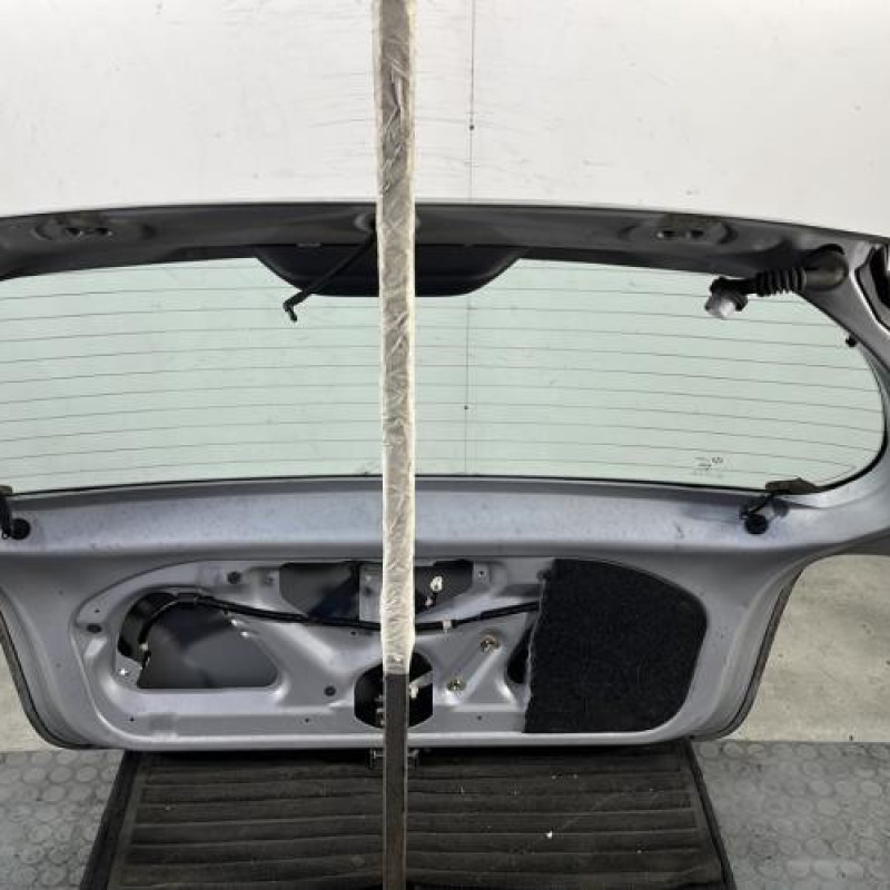 Malle/Hayon arriere TOYOTA YARIS 1 Photo n°8