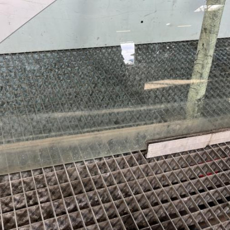 Vitre avant gauche OPEL CORSA B