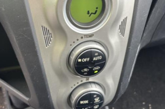 Aile avant droit TOYOTA YARIS 2